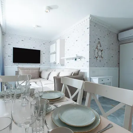 Hevenia 12 Apartment *